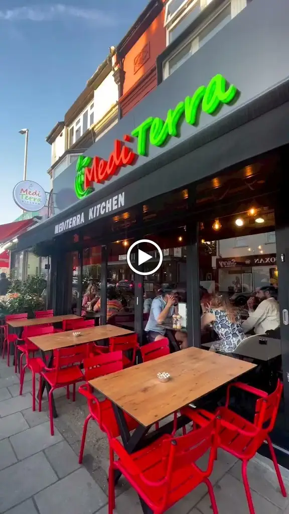 Mediterra Kitchen_Portslade_slider_image_2