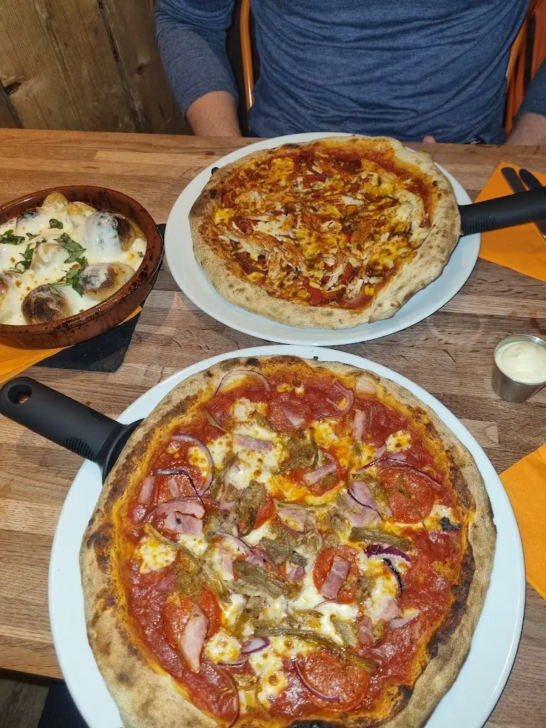 Alicia Durow_Embers_Padstow_review