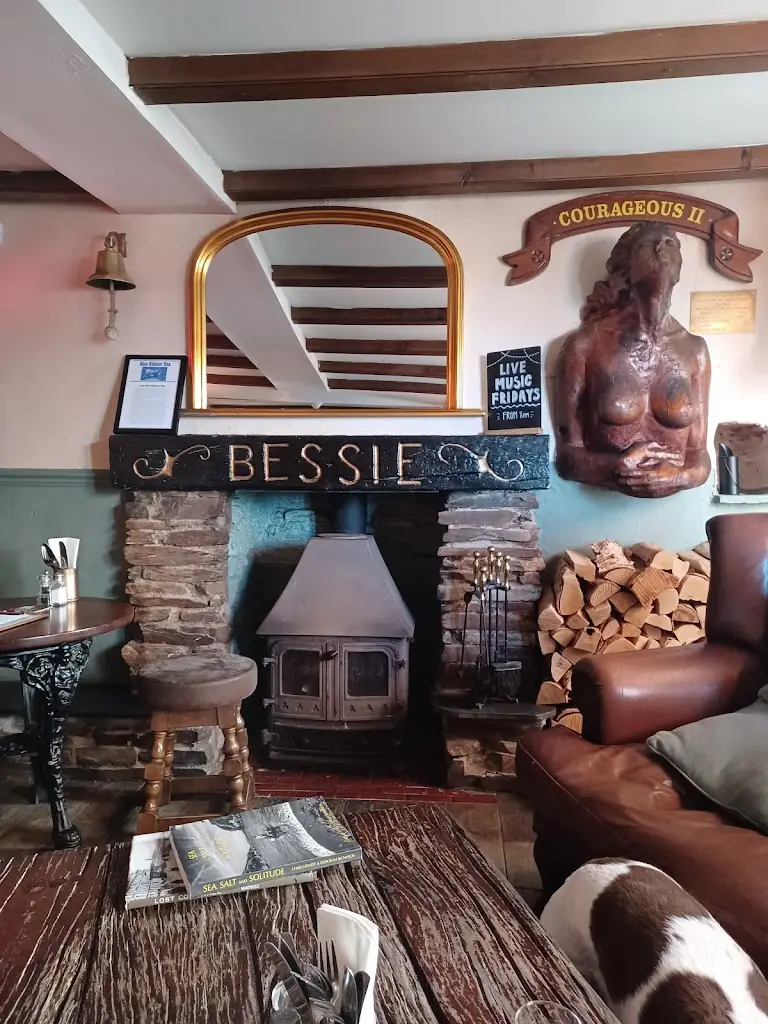 Liam Beard_Harbour Inn, Padstow_Padstow_review