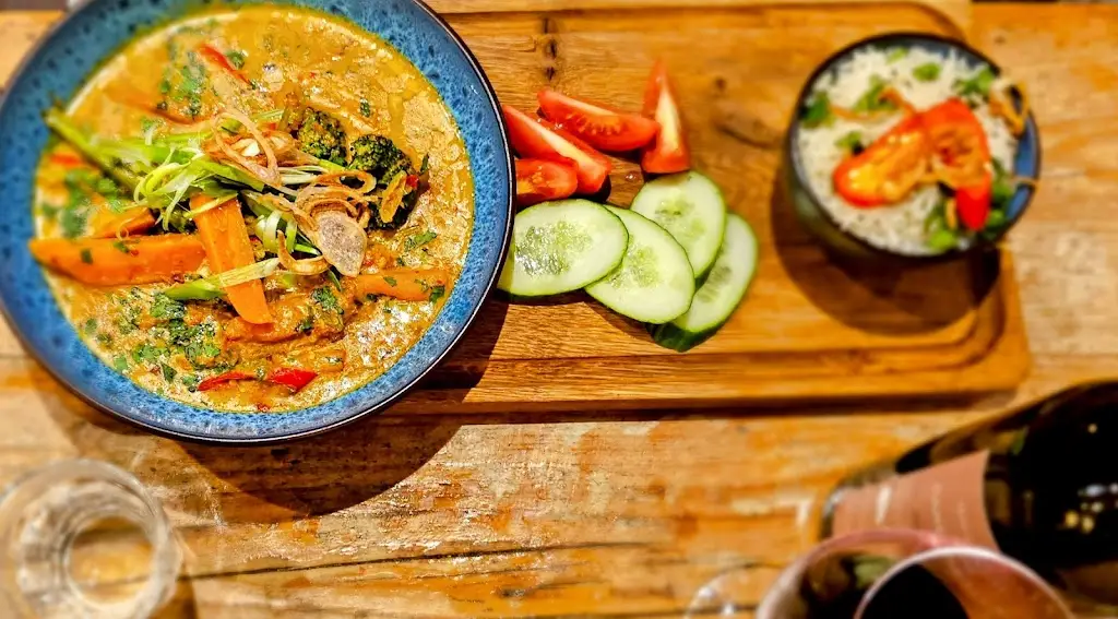 Scott Vining_Rafferty's Cafe & Winebars_Padstow_review