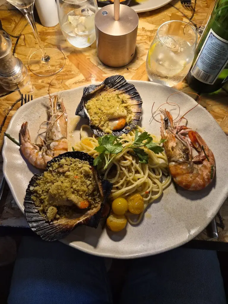 Da Vinci's Italian Restaurant_Poole_slider_image_2