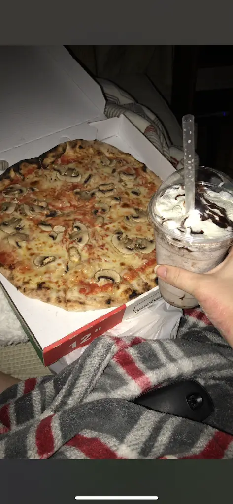 Paul Earnshaw_The Village Pizzeria_Barnoldswick_review