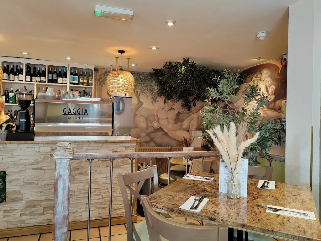 Oriel on the Quay_Poole_slider_image_2