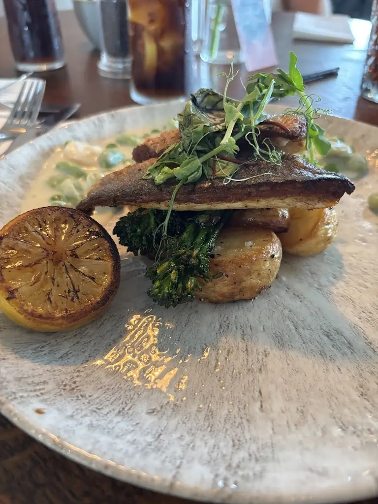 Stacey Bradley_The River Wyre_Poulton-le-Fylde_review