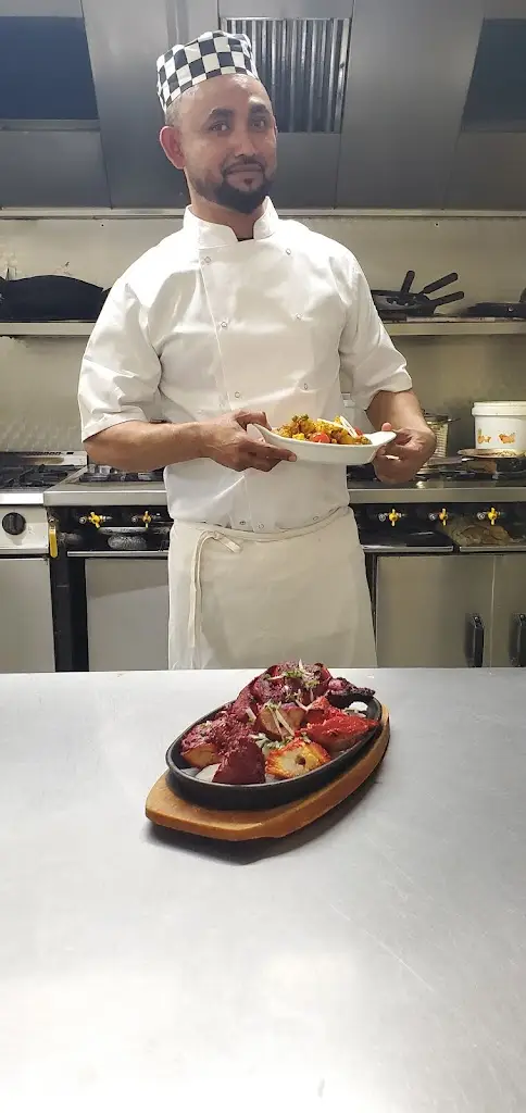 Lea Cross Tandoori_Pontesbury_slider_image_3