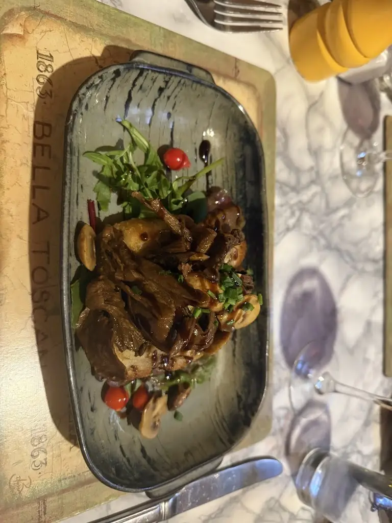 kelly grugel_La Lanterna at the Old Vestry_Pontesbury_review