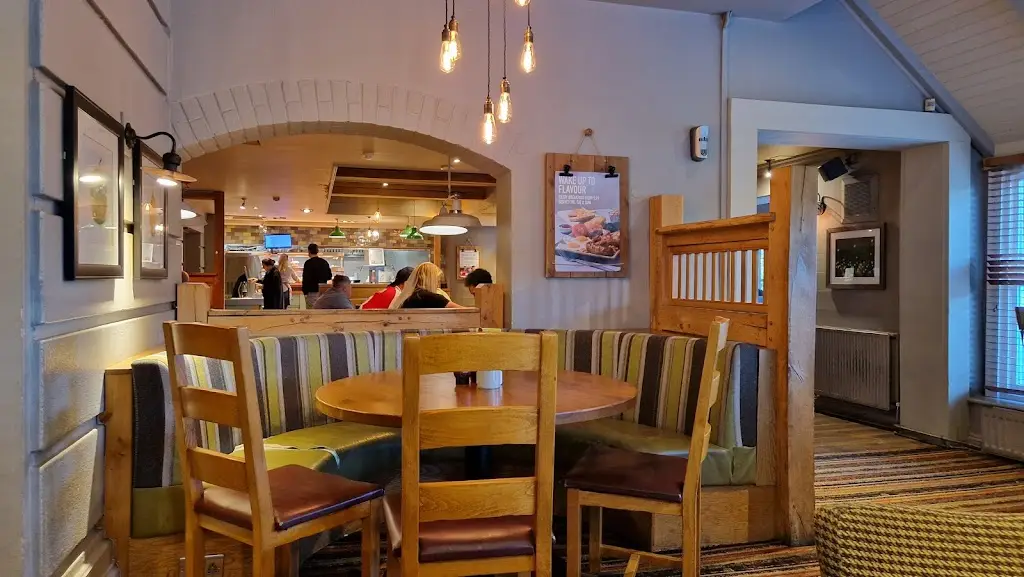 Harvester Oakmere Potters Bar_Potters Bar_slider_image_1