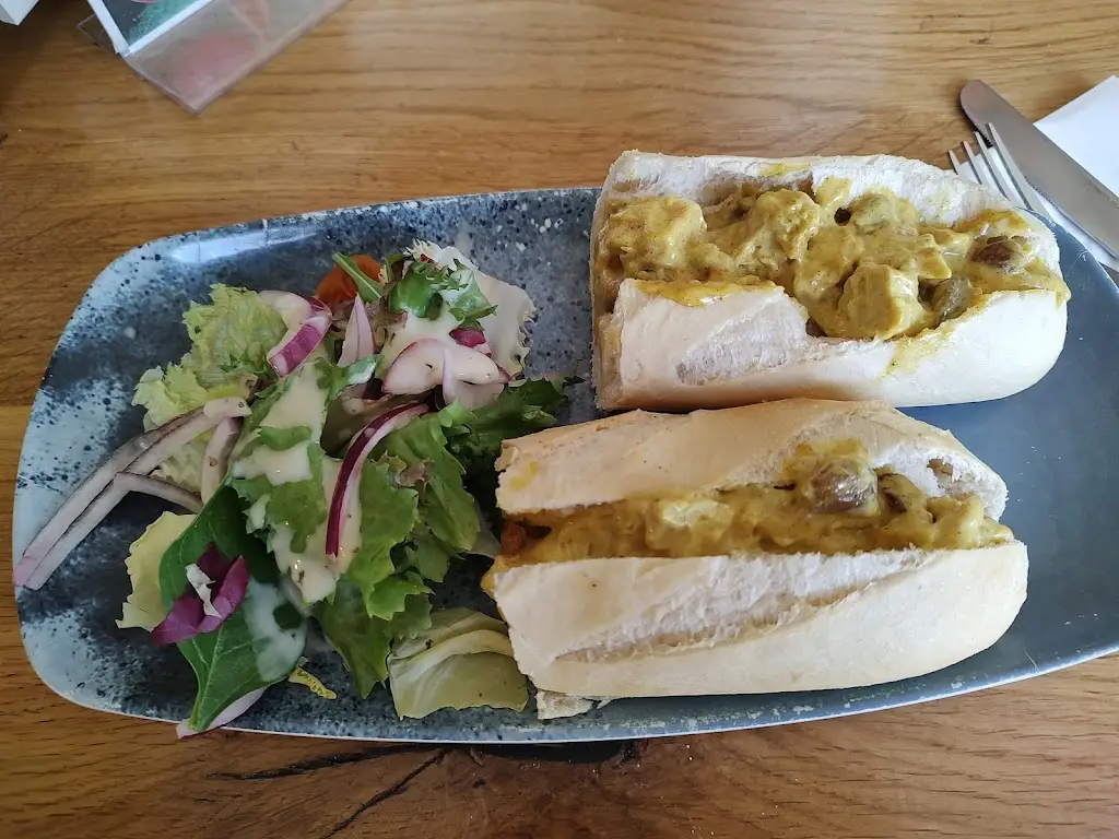 Menu_Wellington's Cafe and Bistro_Potterspury_image_9