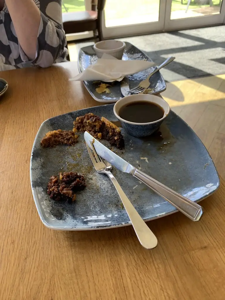 Christopher Harrington_Wellington's Cafe and Bistro_Potterspury_review