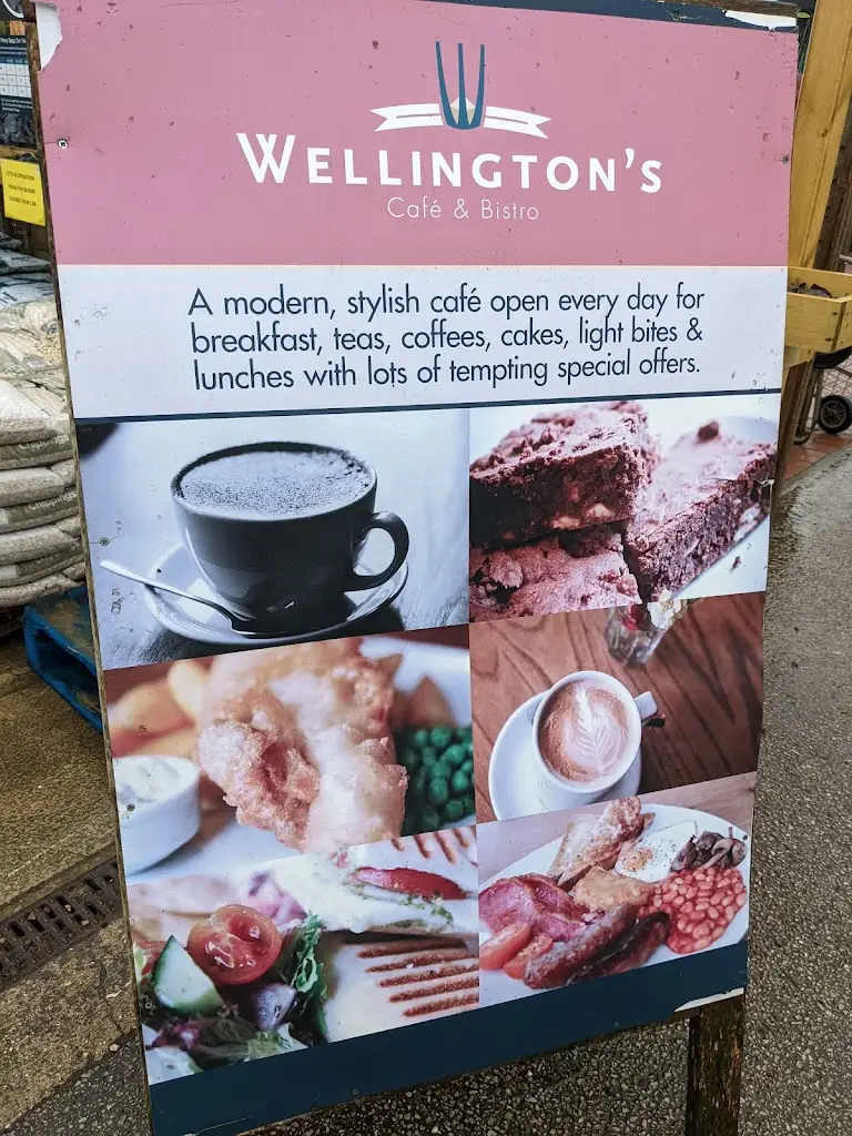 Gwendolyn Marlake_Wellington's Cafe and Bistro_Potterspury_review