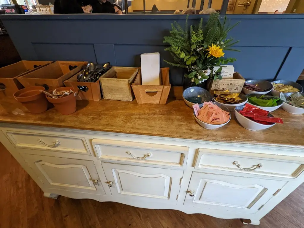 Wellington's Cafe and Bistro_Potterspury_slider_image_3