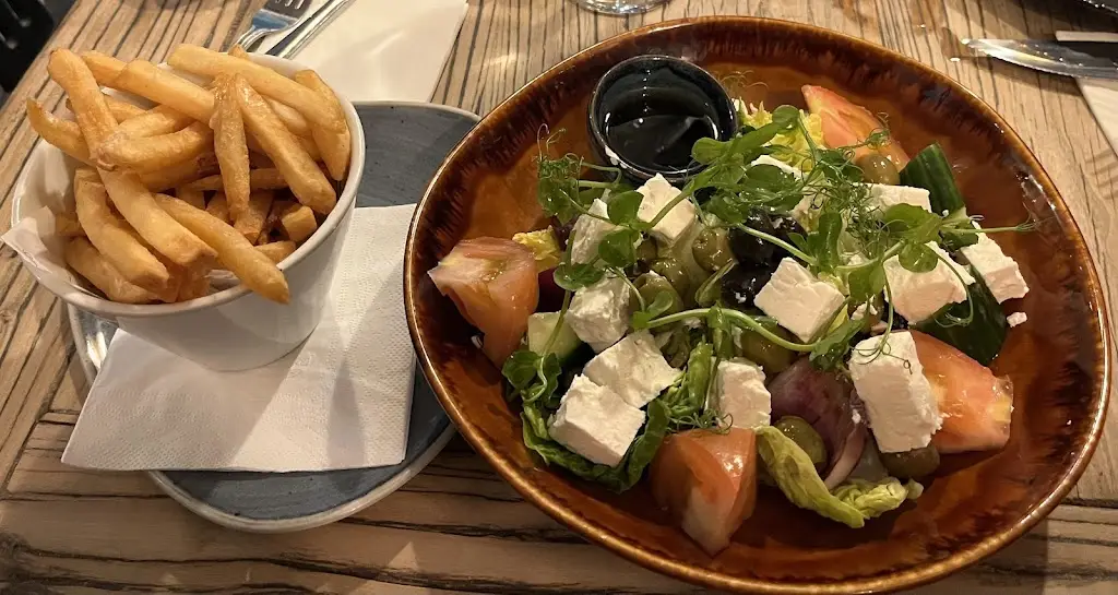 Helen Lowry_The Old Talbot Restaurant, Pub, Hotel and Takeaway_Potterspury_review