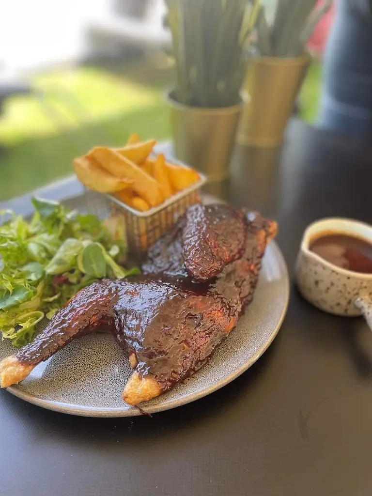 The Old Talbot Restaurant, Pub, Hotel and Takeaway_Potterspury_slider_image_3