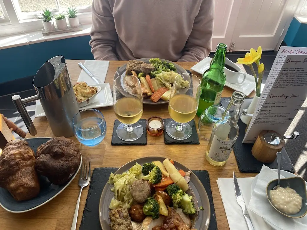 Priscilla’s Restaurant_Polperro_slider_image_3