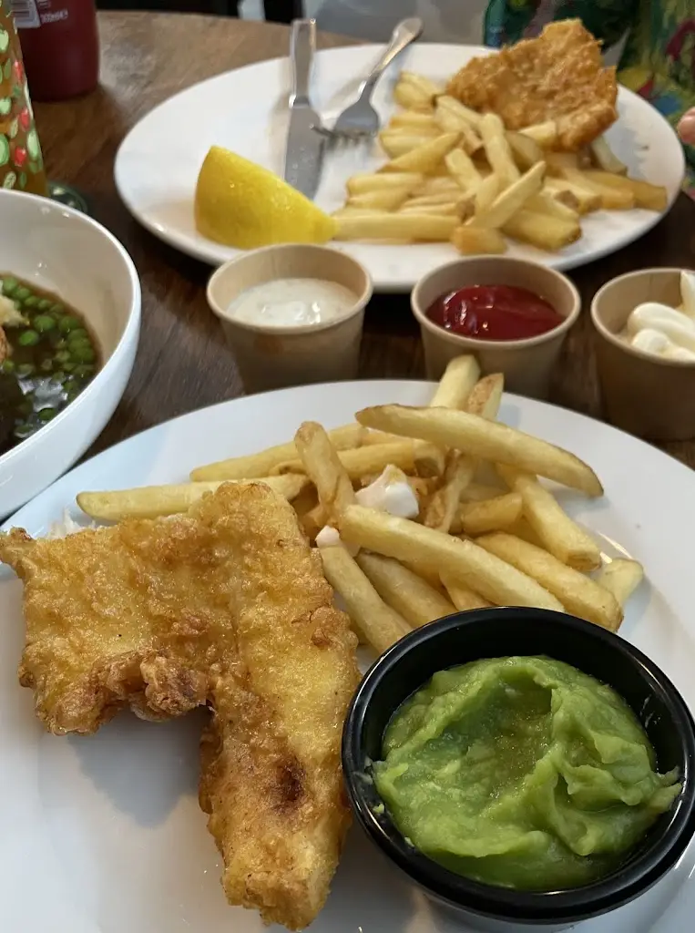 Steve Christian_The Ship Inn_Polperro_review