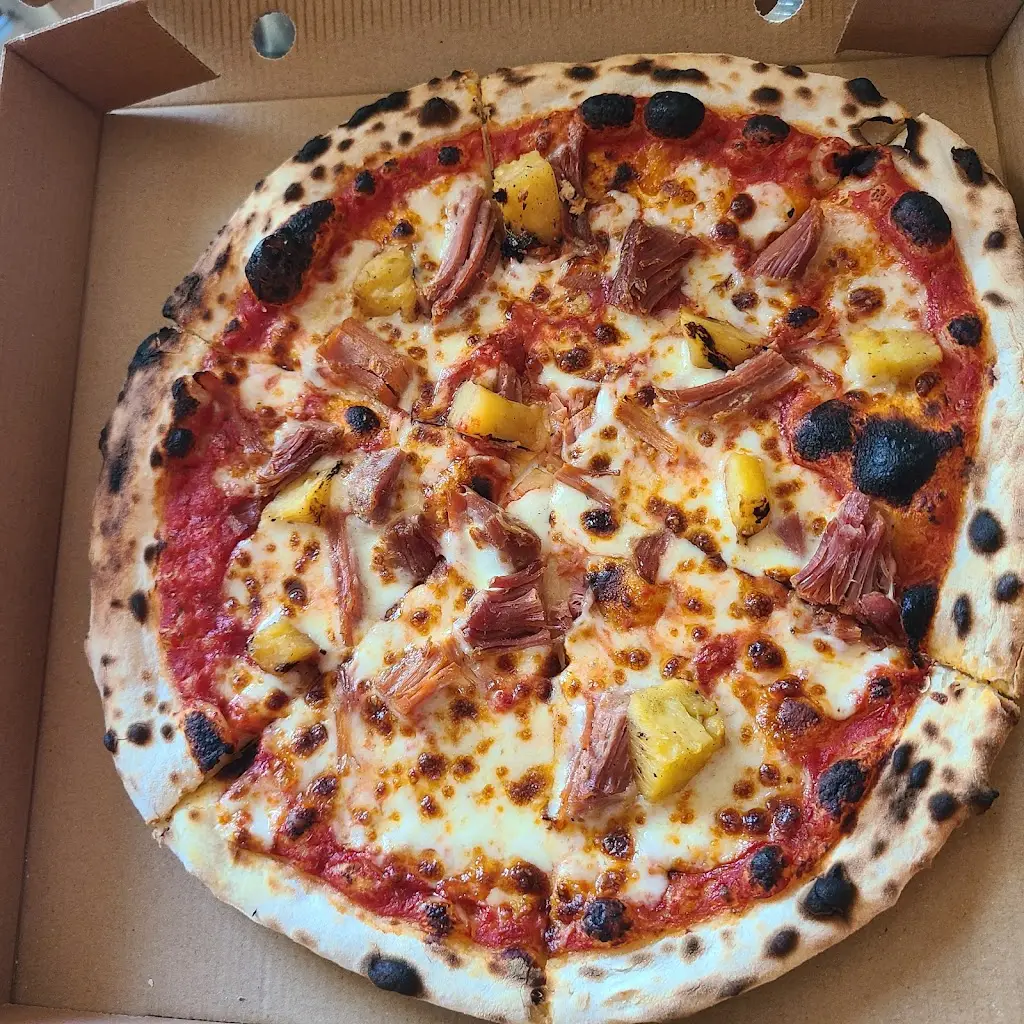 Gareth Wood_Turntable Pizzeria_Polperro_review