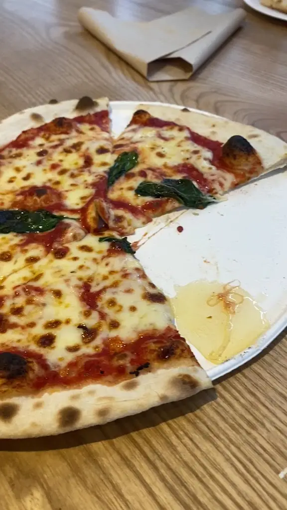 Leonard Gilbert-Wines_Turntable Pizzeria_Polperro_review