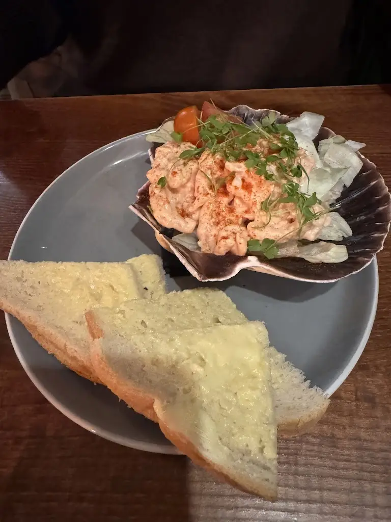 Nathan Baker_Travellers Rest_Publow_review