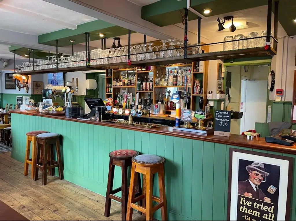 Travellers Rest_Publow_slider_image_1