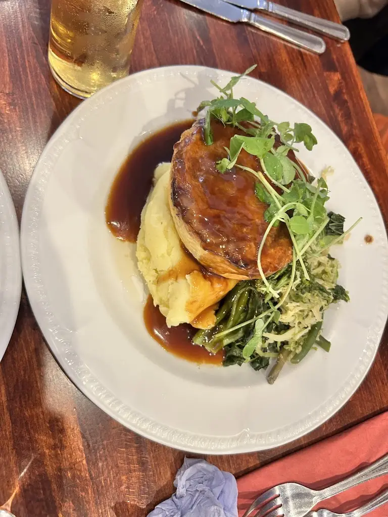 The Three Crowns_Princes Risborough_slider_image_2