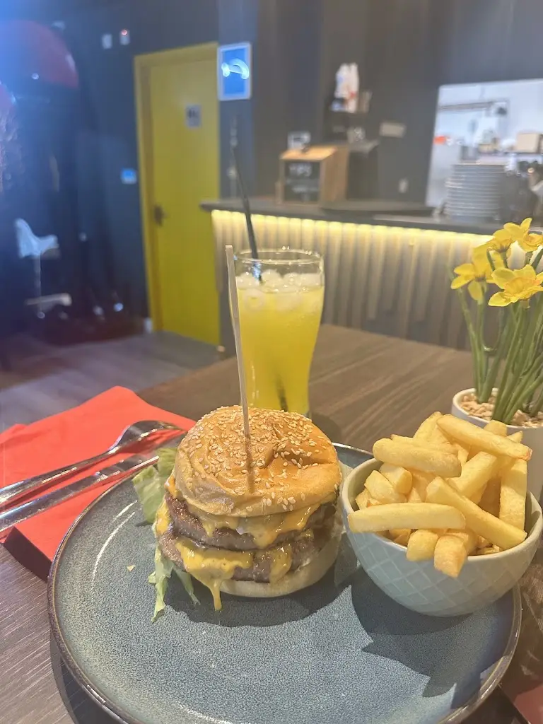 Bedirhan Ibik_Daffodil Restaurant Cafe & Bar_Prenton_review