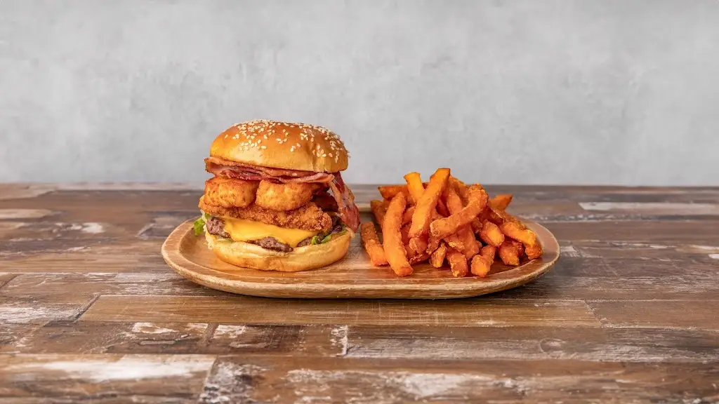 Smash 'N' Sizzle_Prenton_slider_image_3