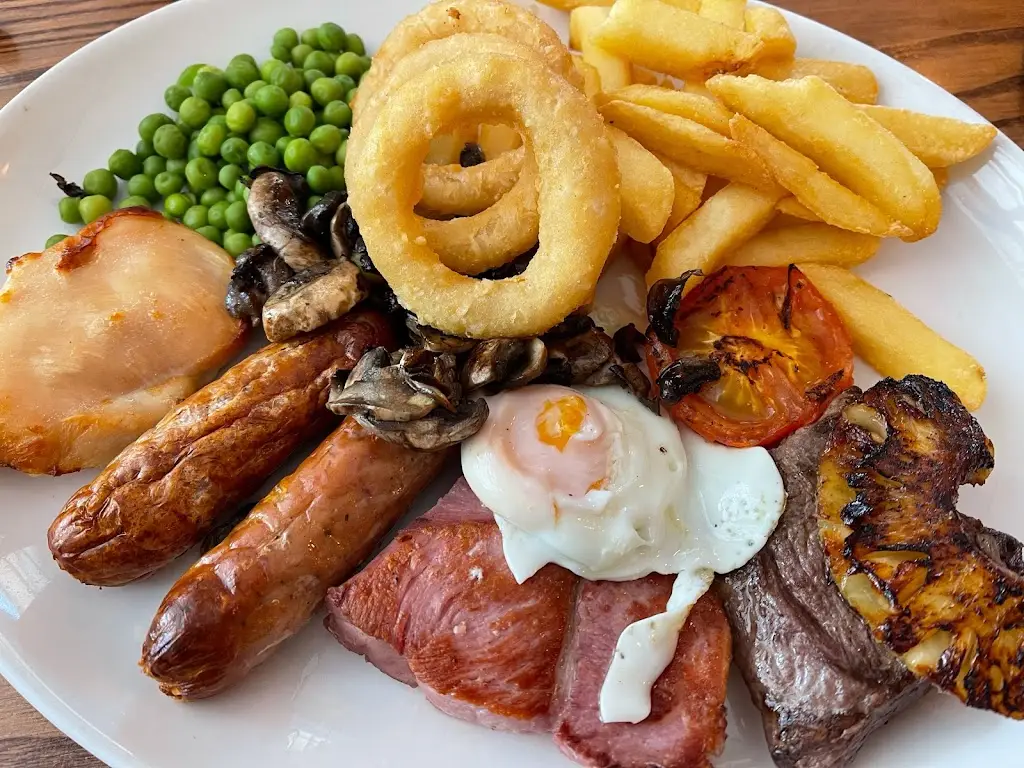 Menu_Caernarvon Castle_Prenton_image_6