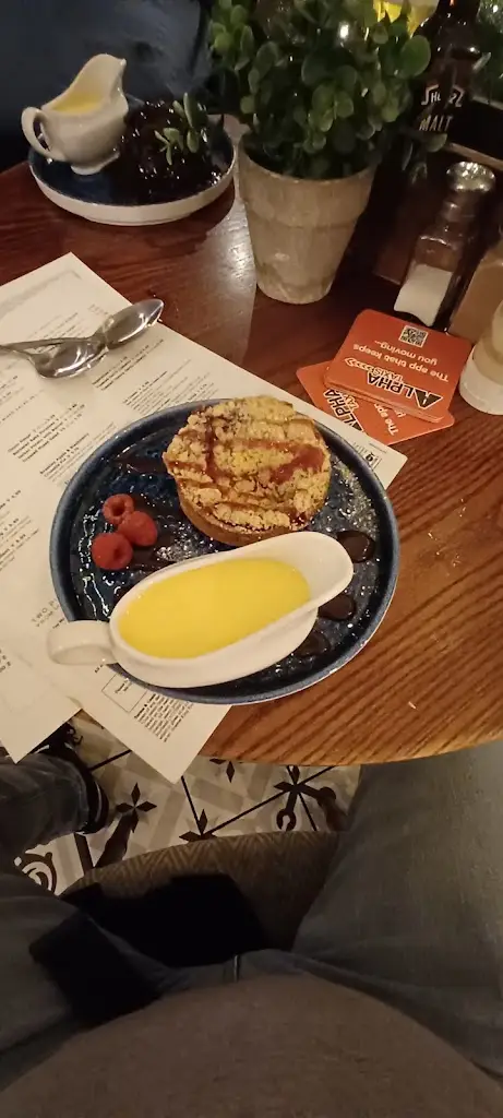 David Mills_Caernarvon Castle_Prenton_review