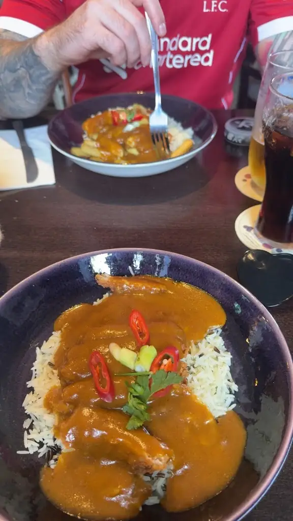 Jenny Väisänen_Caernarvon Castle_Prenton_review