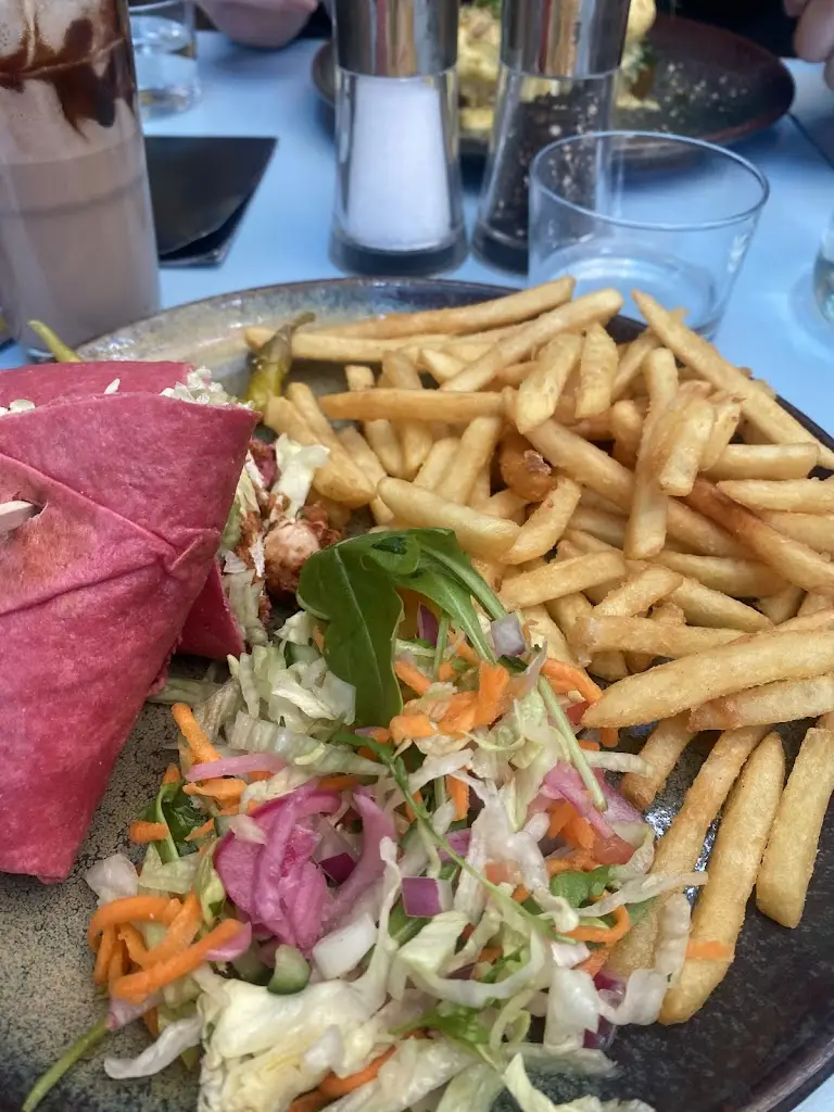 Leamarie Woolley_The Atrium Bar and Kitchen_Radcliffe_reseña