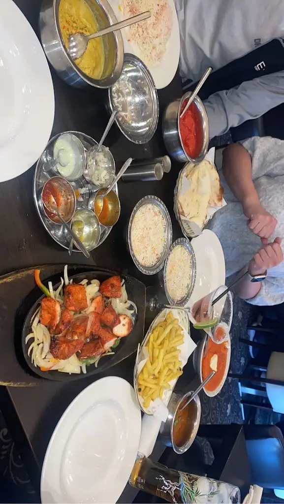 Kaitlyn Thomas_Armaan, Exquisite Indian Cuisine_Radcliffe_review