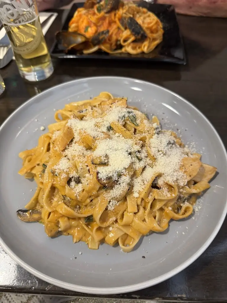 Pane E Vino_Pocklington_slider_image_3