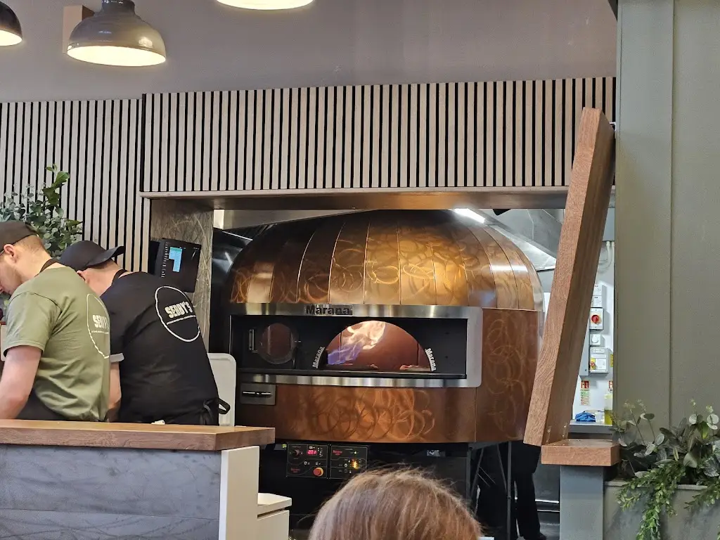 ade0410_Sebby's_Pocklington_review