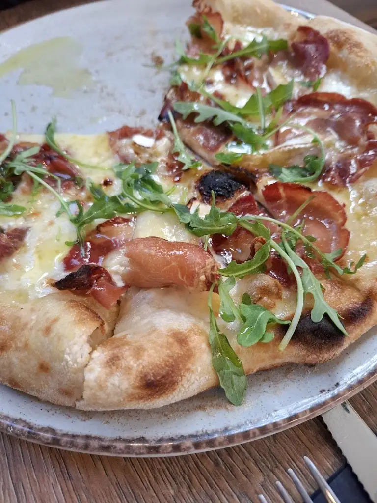 Jezz Newton_Sebby's_Pocklington_review