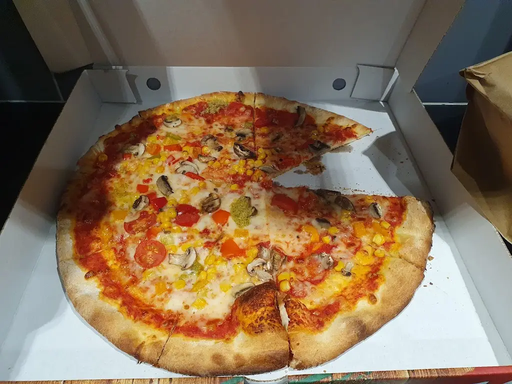 Bella Vita Pizzeria_Pocklington_slider_image_3