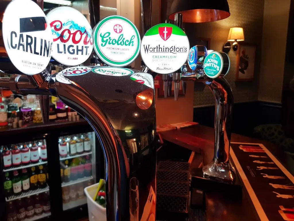 The Black Swan_Pocklington_slider_image_2