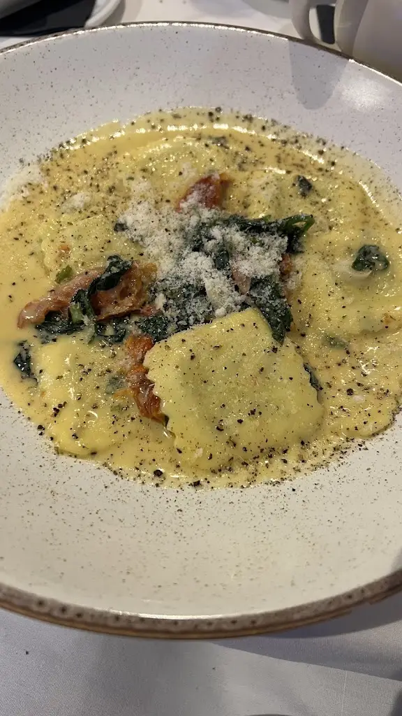 Fadia Warraich_Cielo Italiano Restaurant and Bar_Poynton_review