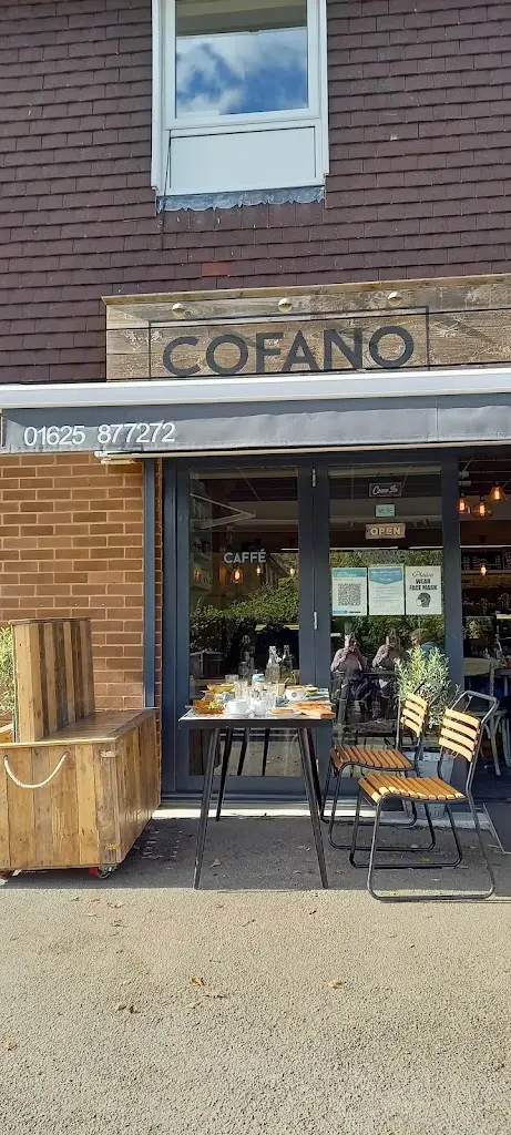 Cofano Caffé_Poynton_slider_image_1