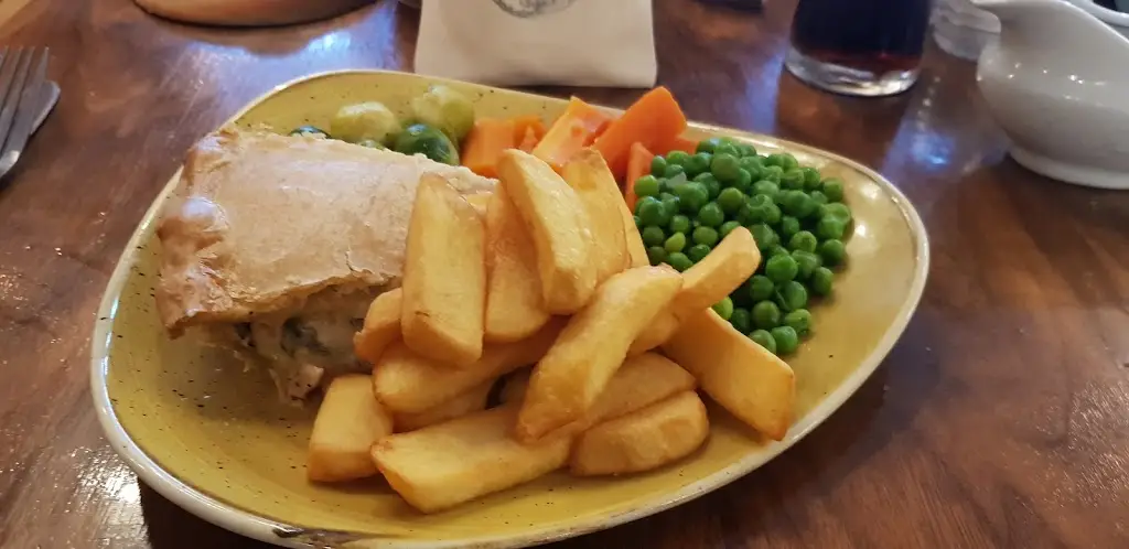 Sharon Davis_The Snap Tin Bar_Poynton_review