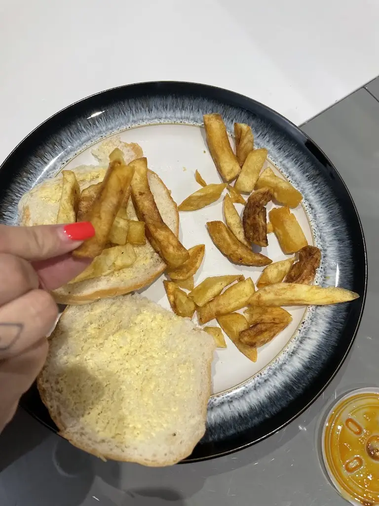 Menu_The Strawberry Pig_Poynton_image_5