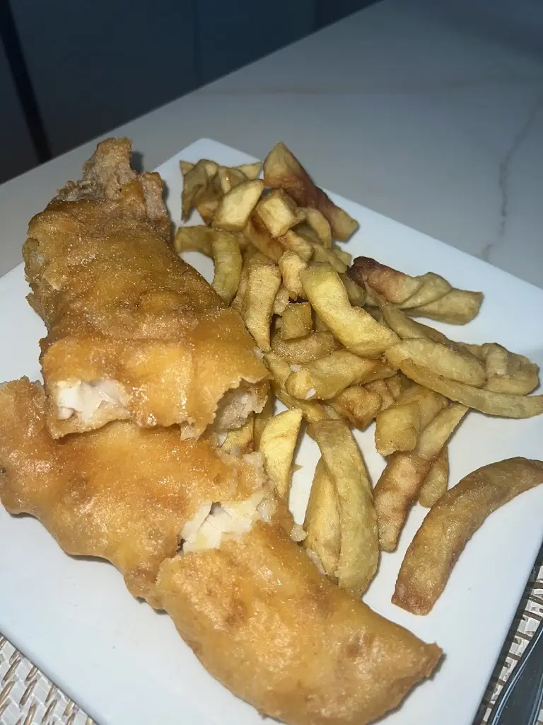 SHAYLUSIVE_The Strawberry Pig_Poynton_review