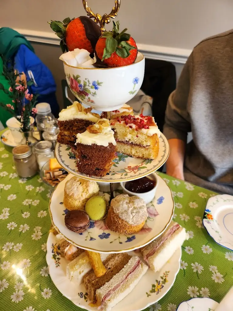 Victoria D'Agostino_Poynton Tea Room_Poynton_review