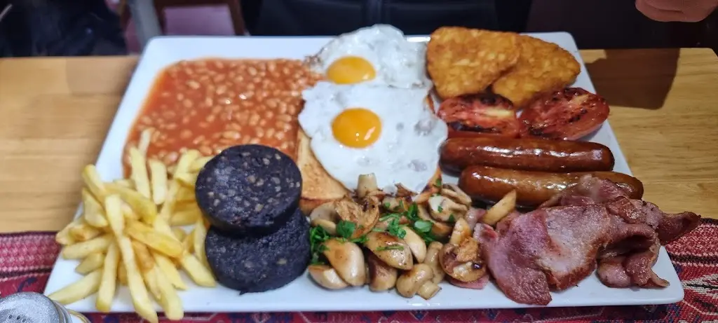 Menu_Luna's Cafe restaurant_Queenborough_image_4