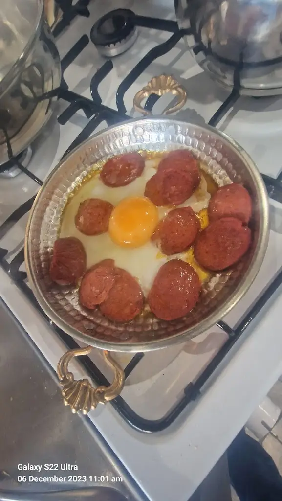 Menu_Luna's Cafe restaurant_Queenborough_image_8