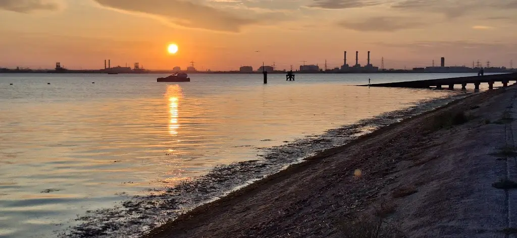 philip bunch_The Flying Dutchman_Queenborough_review