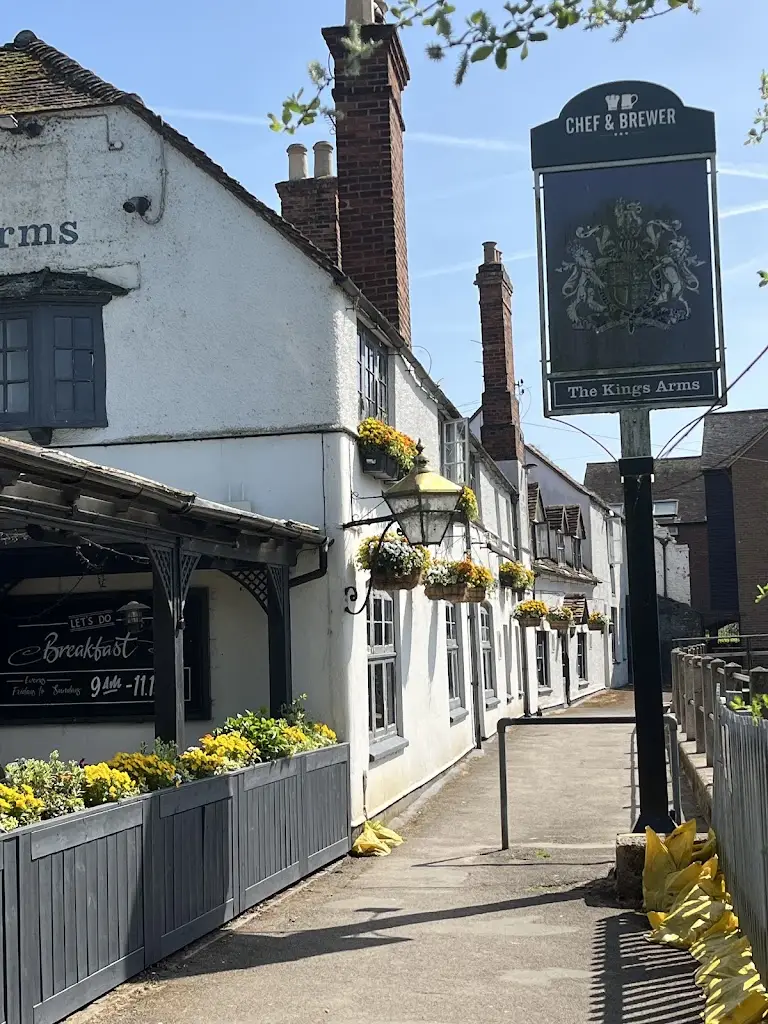 Delia_Kings Arms_Radley_review