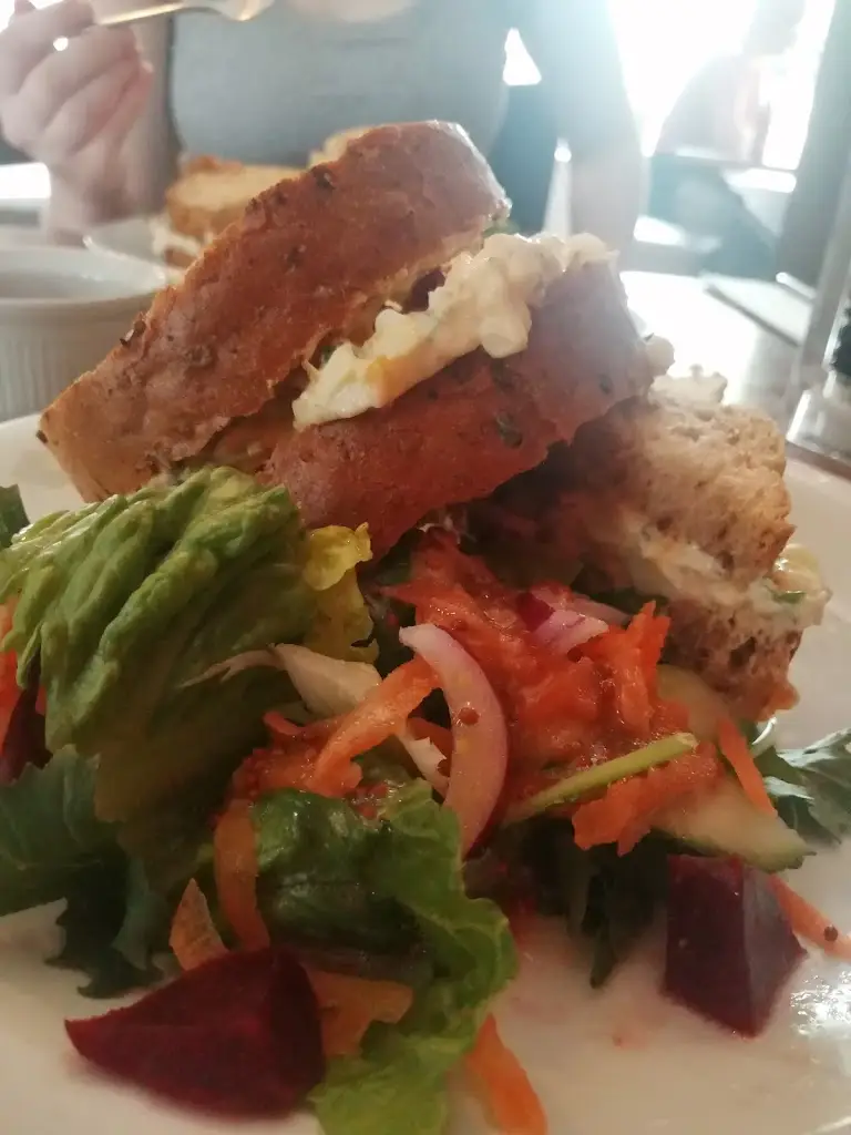 Jubo Johnson_Charlie's_Baslow_review