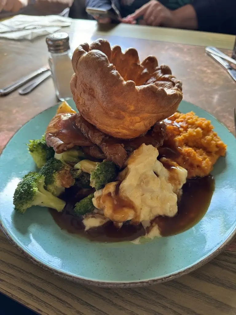 Darryl Stott_The Golden Lion Rainford_Rainford_review