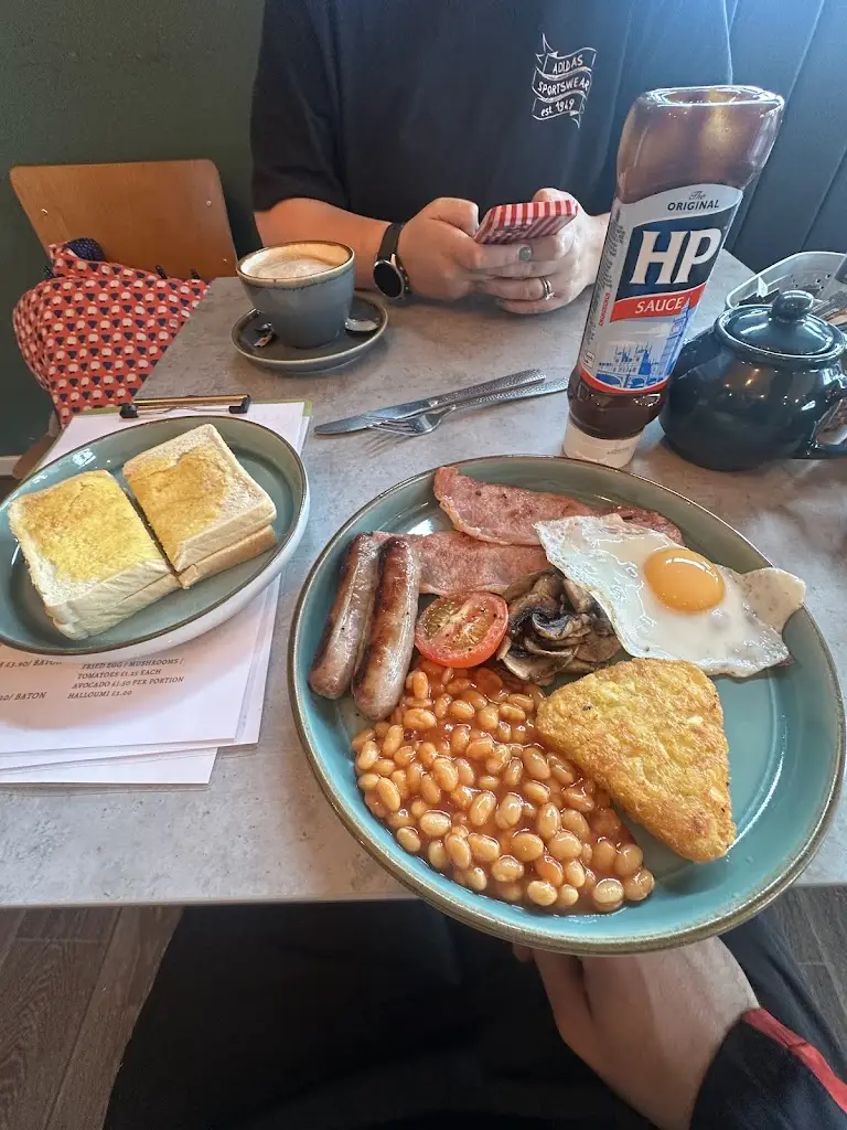 John B (JB)_Reds_Rainford_recensione