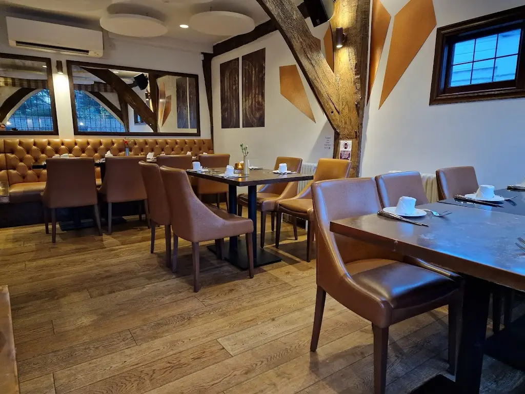 Sundar Rachana_Rainham_slider_image_1